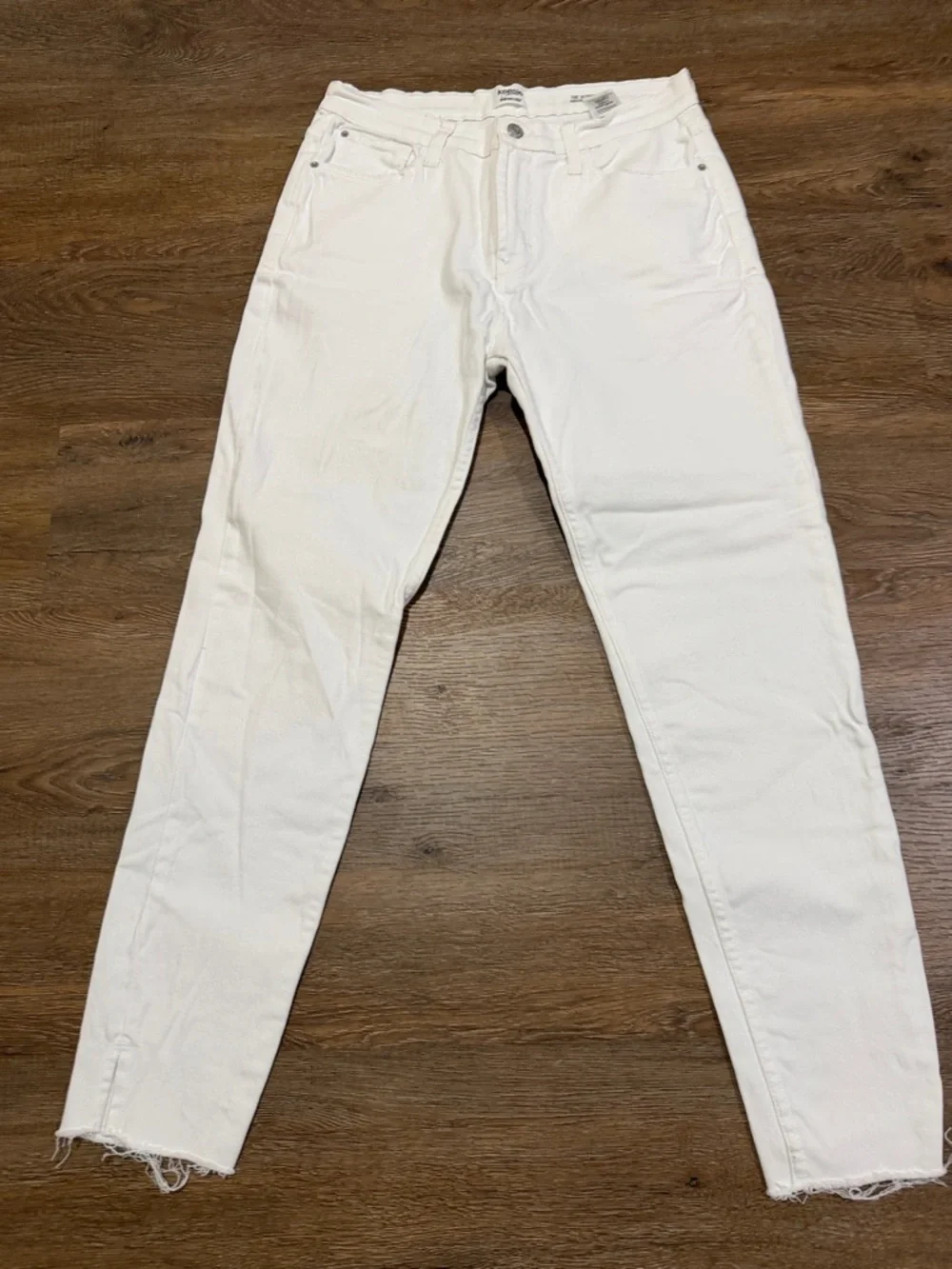 Kensie Vintage Luxe Ultimate High Rise Skinny Jeans with Frayed Hem - Picture 2 of 8
